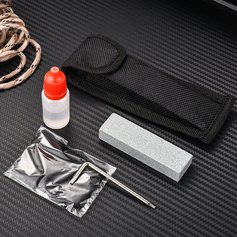 Tool maintenance and care set: Care for tool parts, screwdriver maintenance, anti-rust oil for swords and knives, mini oil cloths full figure