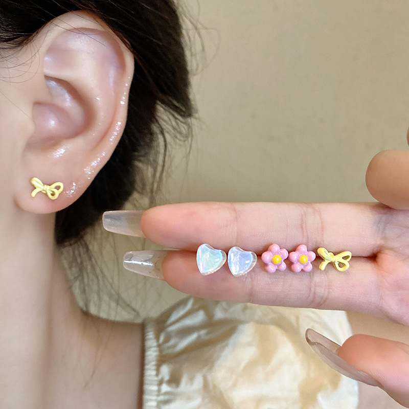 Fresh and cute, colorful butterfly stud earrings, exquisite zircon set earrings for women, student ear piercing earrings wholesale details Picture