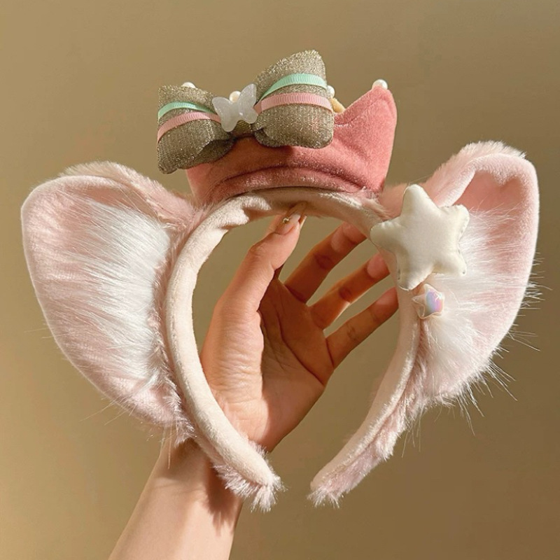 The 2025 new bow Belle hairband for women's tall hair clip on the top of the head, worn outside for taking photos, washing the face and pressing hair, is a headwear accessory Application Scenario