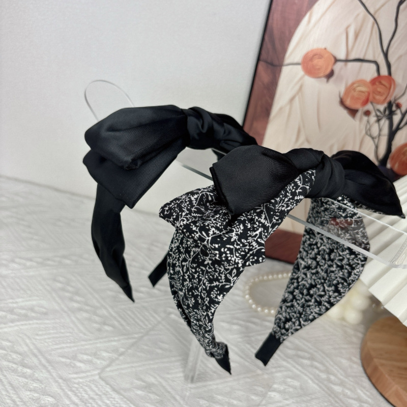 Korean-style versatile double-layer satin floral bow headband, high-end pressure-sensitive hair band, black and white stylish hairpin headwear Specification drawing