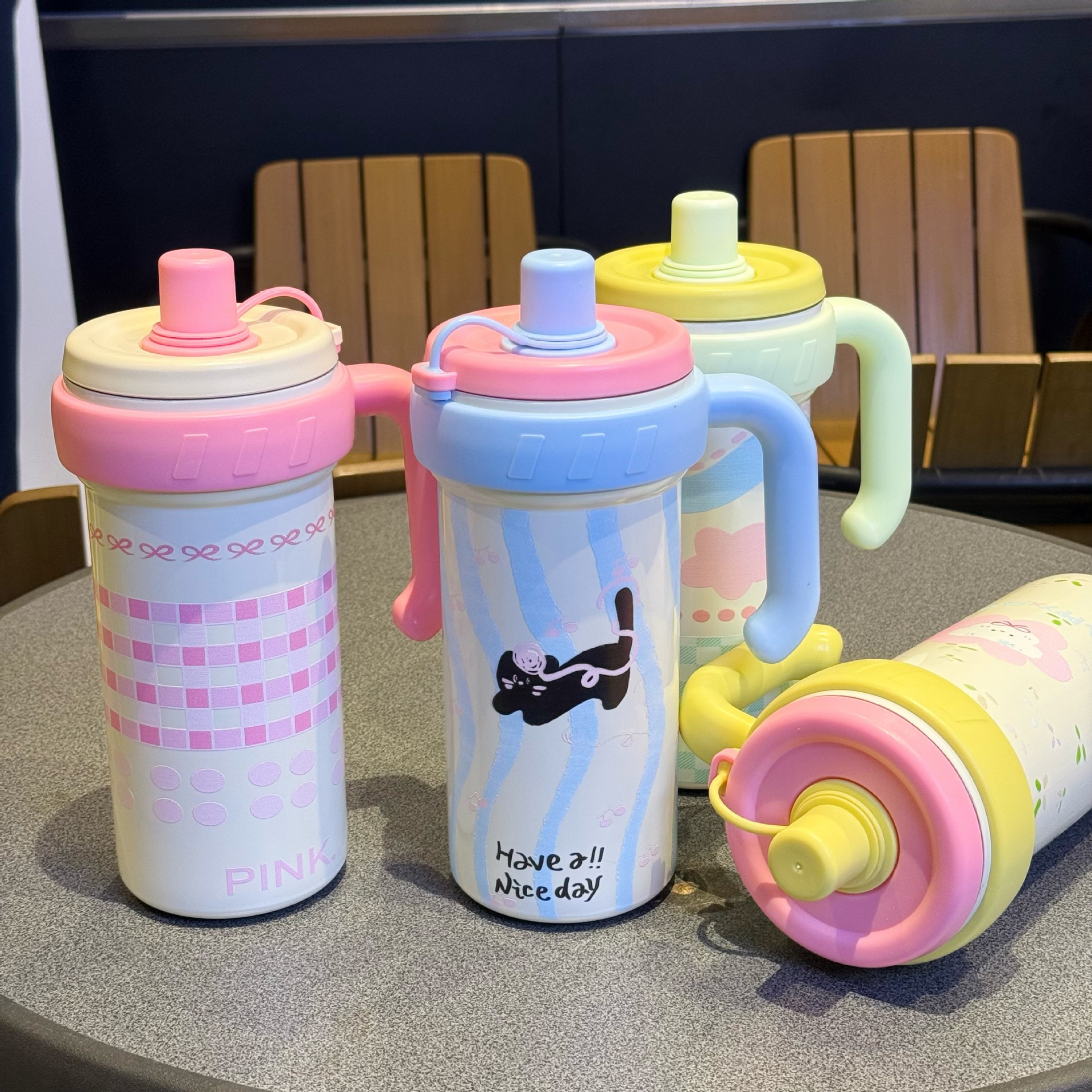 The new ice King cup, a giant female cup with a high level of appearance, a large-capacity insulated cup and a cold preservation straw cup Application Scenario