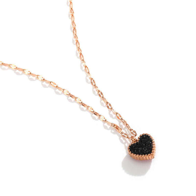 The small red heart titanium steel necklace for women does not fade. It is a black and red double-sided full diamond heart-shaped pendant. It is a popular heart-shaped necklace with a unique personality Application Scenario