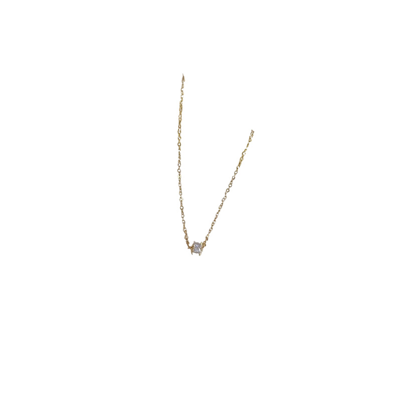 Xiaoman Yao Necklace 2024 New style, light luxury, niche, non-fading sweater chain, high-end and versatile design pendant for women Item Picture