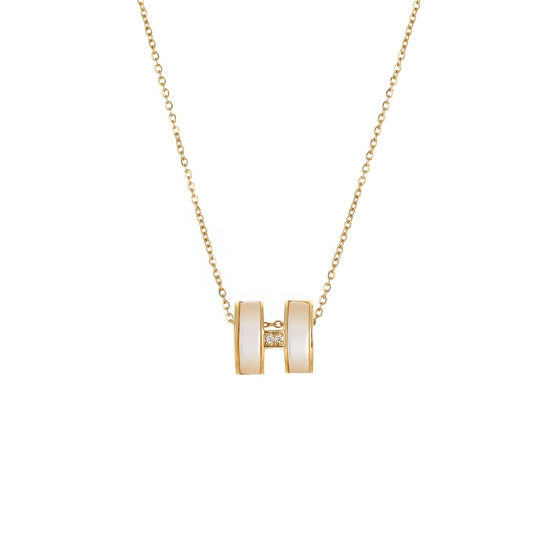 Cat's eye stone high-end H-letter pendant titanium steel necklace for women, a niche light luxury Internet celebrity collarbone chain, real gold electroplated neckchain Item Picture