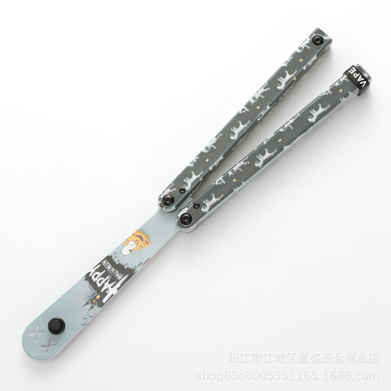 Halloween butterfly knife gift, Yapi Workshop, swinging knife, fancy plastic knife training, folding knife squid, safe and transparent undefined