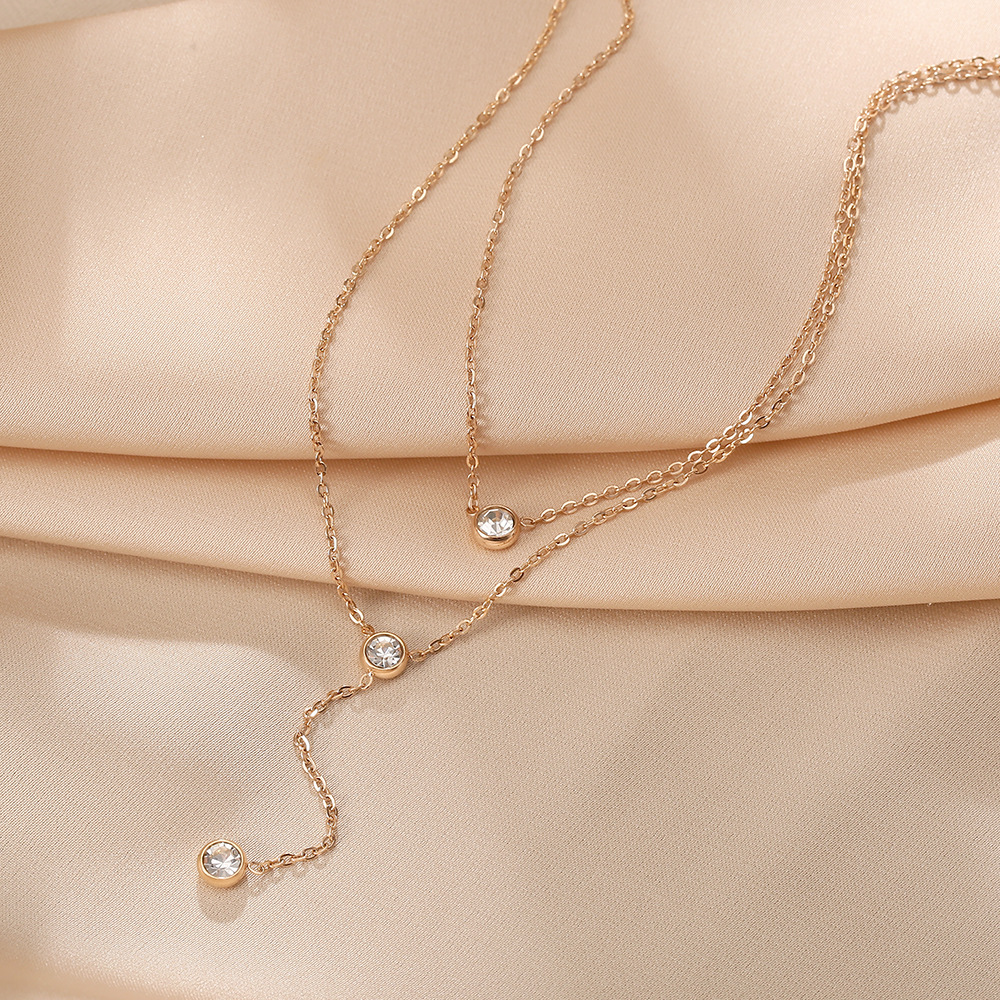Korean version 18k gold-plated three-tassel double-layer titanium steel necklace, fashionable for women, non-fading, high-end feel, Internet celebrity collarbone chain details Picture