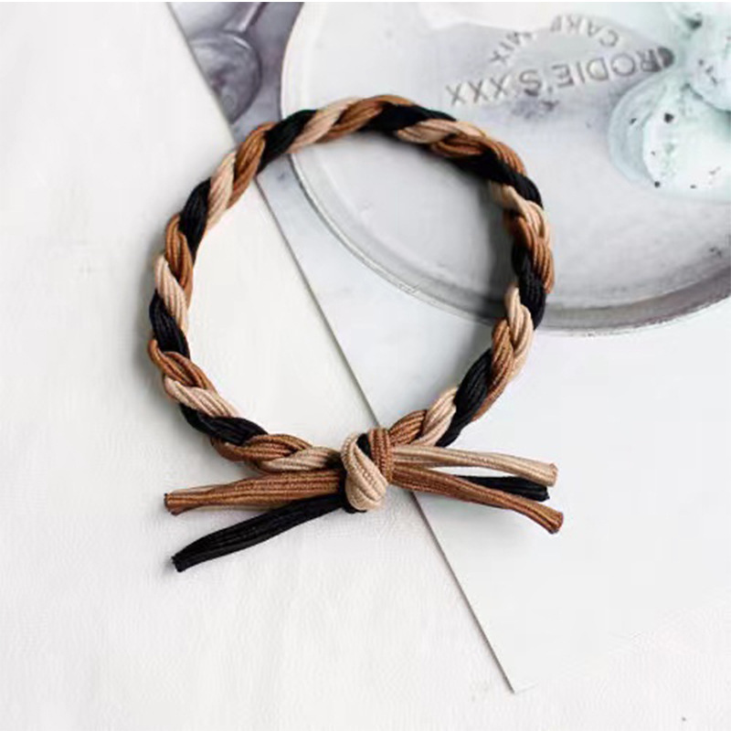 Wholesale of new Korean headwear, including knots, hairstyles, hair bands, basic hair ties, color-blocked hair ties, hair rubber bands, and bows Application Scenario