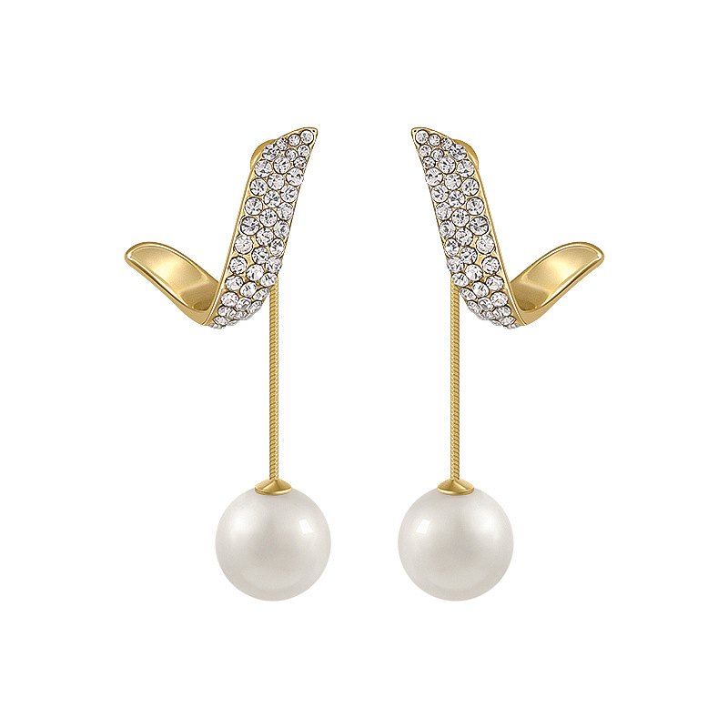 Light luxury, niche design, high-end feel earrings, 2022 new trendy pearl earrings, popular and best-selling earrings for women Item Picture