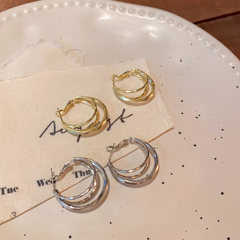Korean-style simple and high-end multi-layer ear loops, women's metal hollowed-out ring ear studs, autumn and winter personalized and elegant commuting earrings Specification drawing