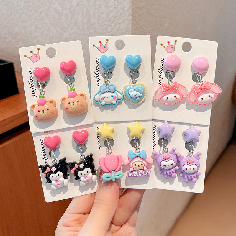Wholesale of 2025 New style no-hole ear clips from Kulomi Kids Fun, a popular children's cat cartoon bangs hairpin Application Scenario