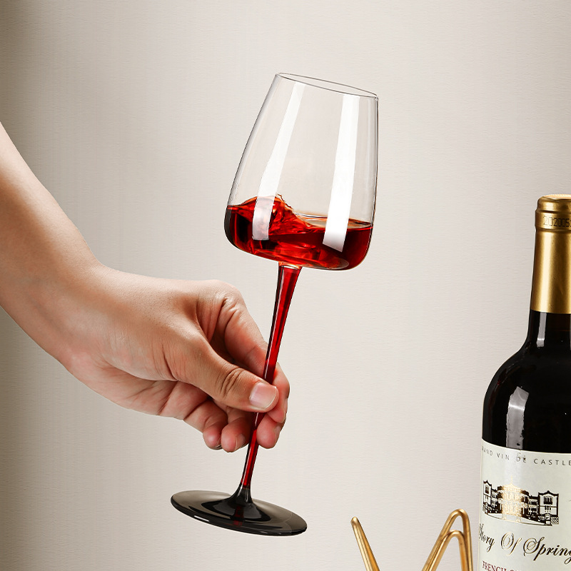 High-end luxury black bow tie Burgundy wine glass decanter set, large high-end wine goblets details Picture