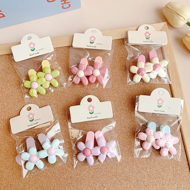 Cartoon children's flower Spring 2023 Children's hair clip Side bangs clip Sweet little girl hair accessory that won't damage hair details Picture