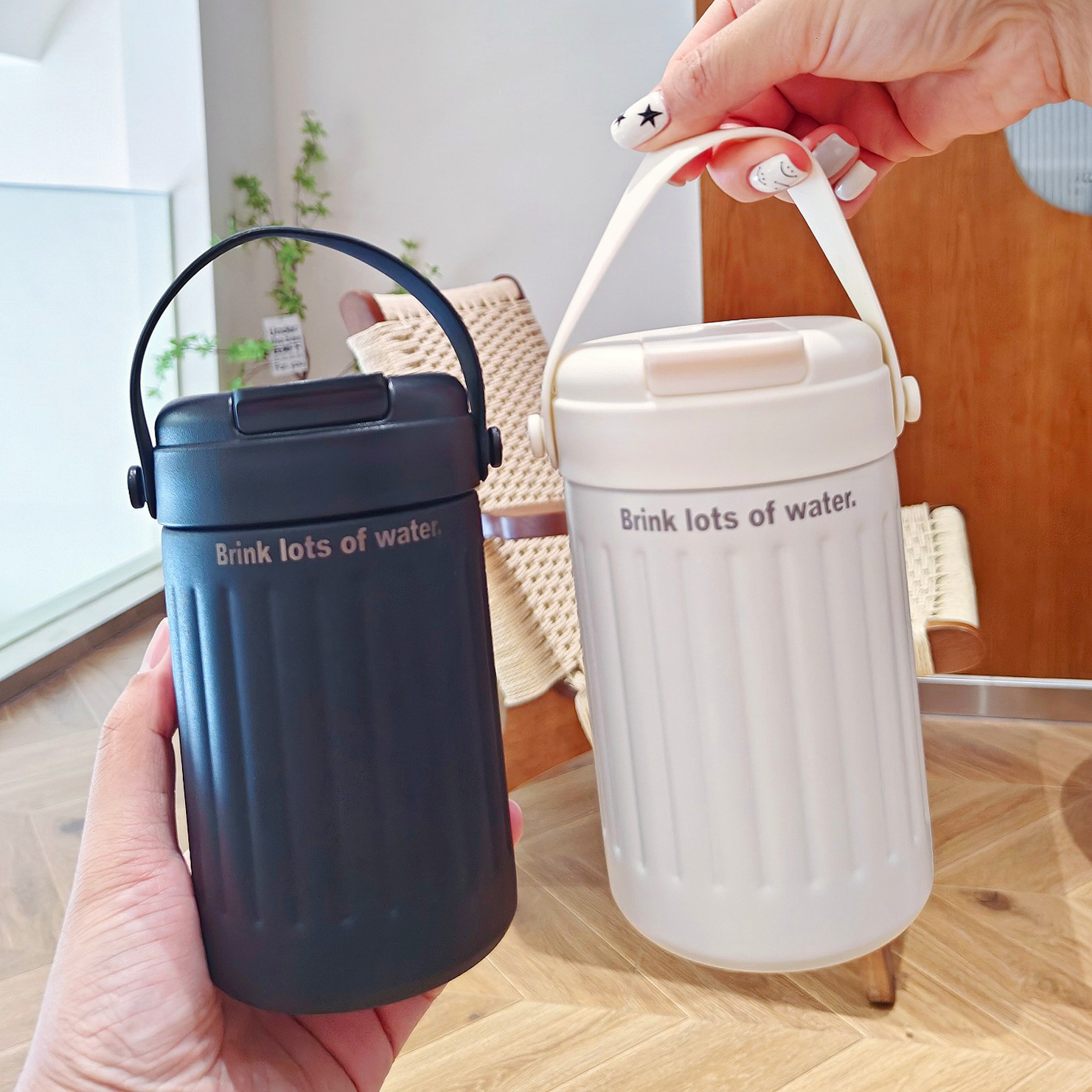 Simple and portable water cup, high appearance level, ins fashion coffee cup, gift for couples, portable stainless steel double-drinking straw cup full figure