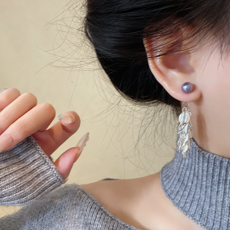 Wheat ear grey pearl tassel earrings, unique and exaggerated female earrings, light luxury and high-end feel, round face slimming earrings and earrings Application Scenario