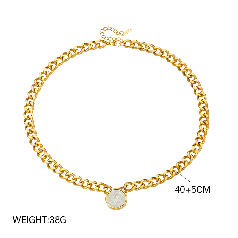 A fashionable, niche, light luxury, high-end, cold style round pendant, thick chain, gold-plated titanium steel necklace Application Scenario