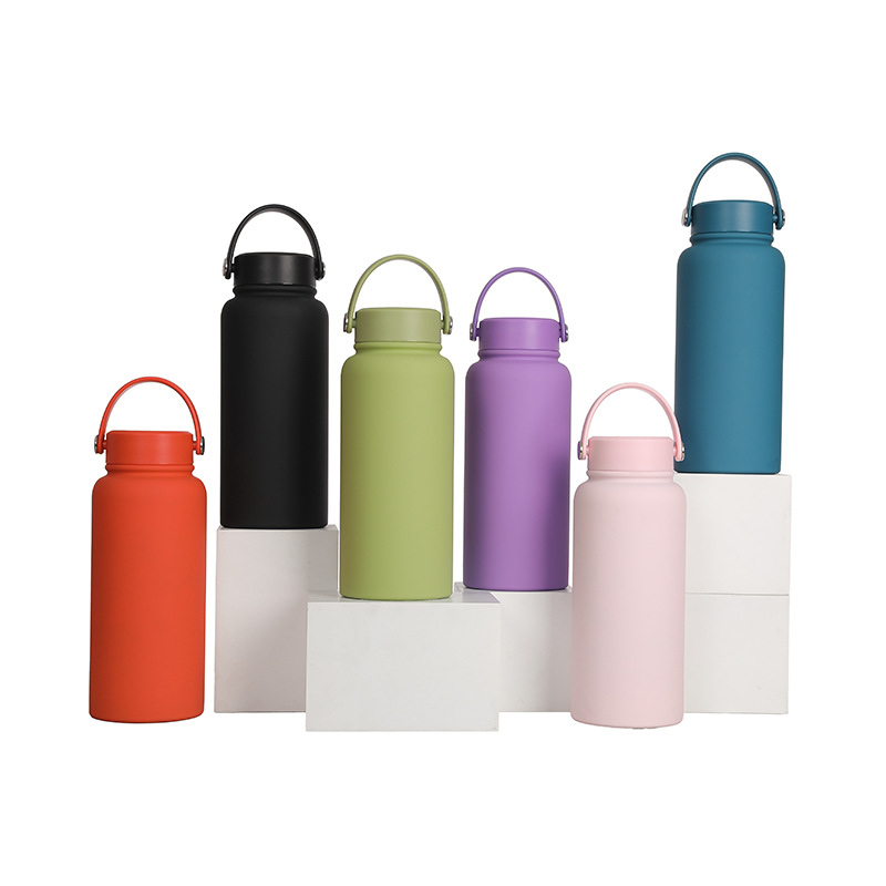 Cross-border Amazon 304 stainless steel insulated cup, large-capacity portable hand-held space pot, outdoor sports water bottle details Picture