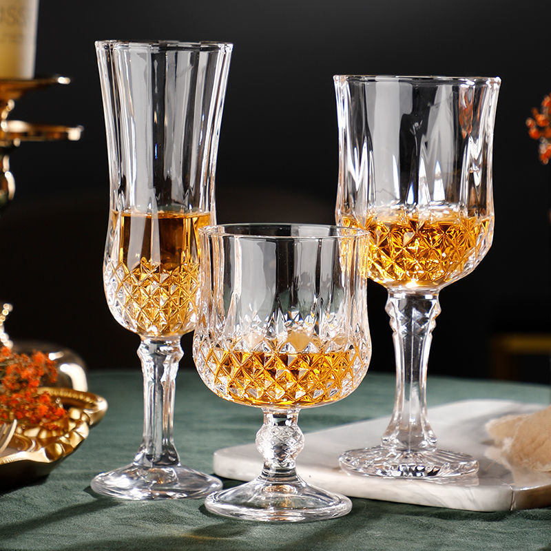 Thickened foreign wine glasses, champagne glasses, wine glasses, juice drink whisky glasses, diamond tall glass glasses, red wine glasses details Picture