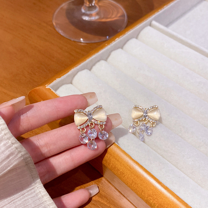 S925 silver needle exquisite micro-inlaid bow zircon earrings, high-end women's fringed stud earrings, versatile and elegant earrings Specification drawing