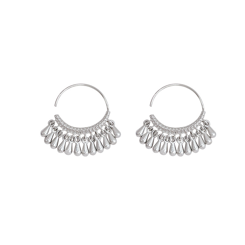 Cold and elegant water drop tassel earrings are versatile and unique for women. They are light luxury earrings with a high-end and elegant feel. They are exaggerated earrings Item Picture