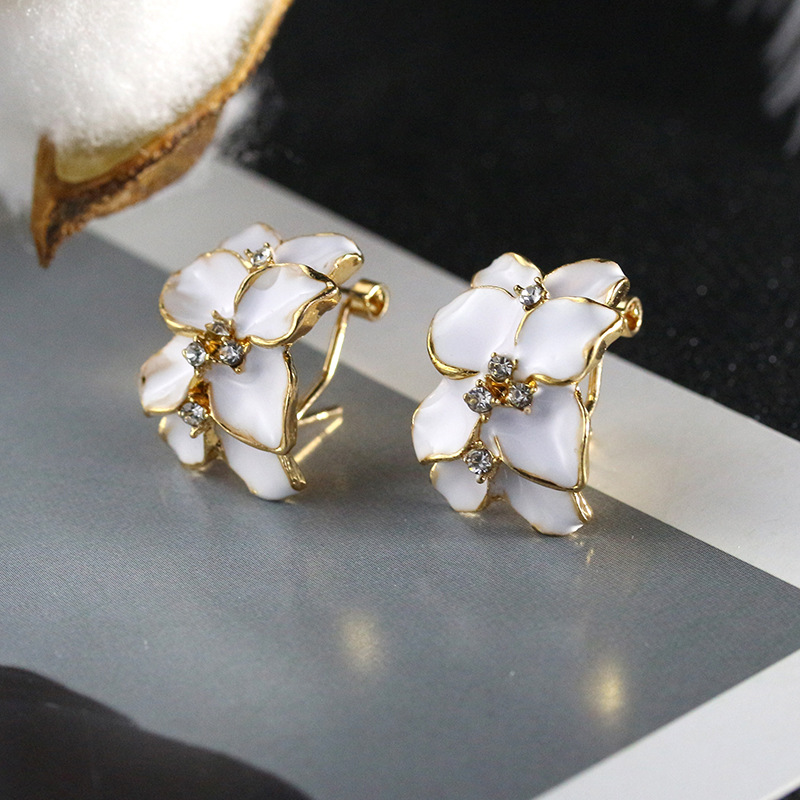 Gardenia stud earrings, Korean accessories wholesale, star fashion small floral oil drop earrings, French buckle earrings full figure