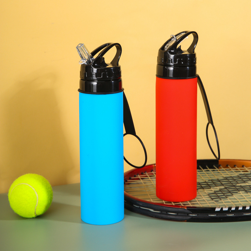 Manufacturer's sports outdoor silicone folding water bottle, travel, mountain climbing, cycling portable water bottle, folding cup, gift water cup Application Scenario
