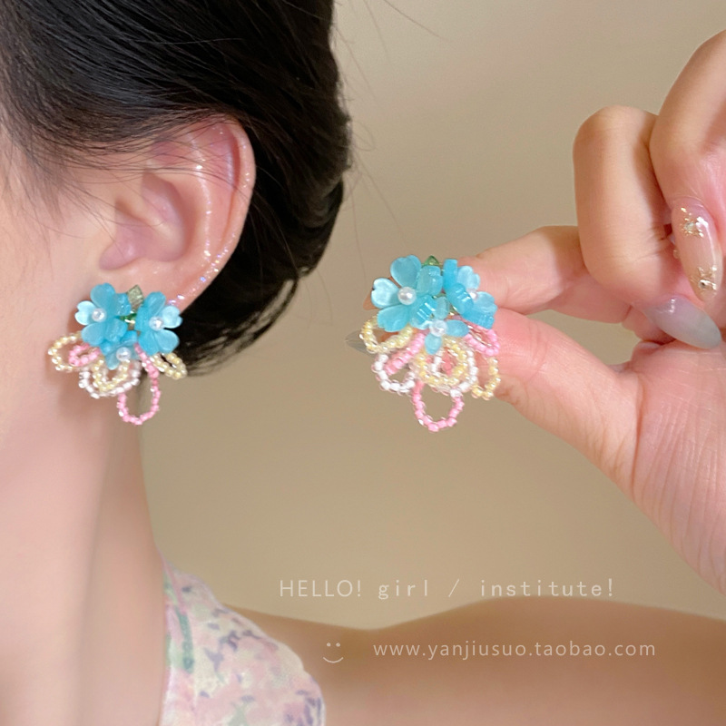 Summer crabapple flower beaded earrings, light luxury and high-end, sweet and elegant earrings, Dopamine Sen-style elegant stud earrings for women Application Scenario
