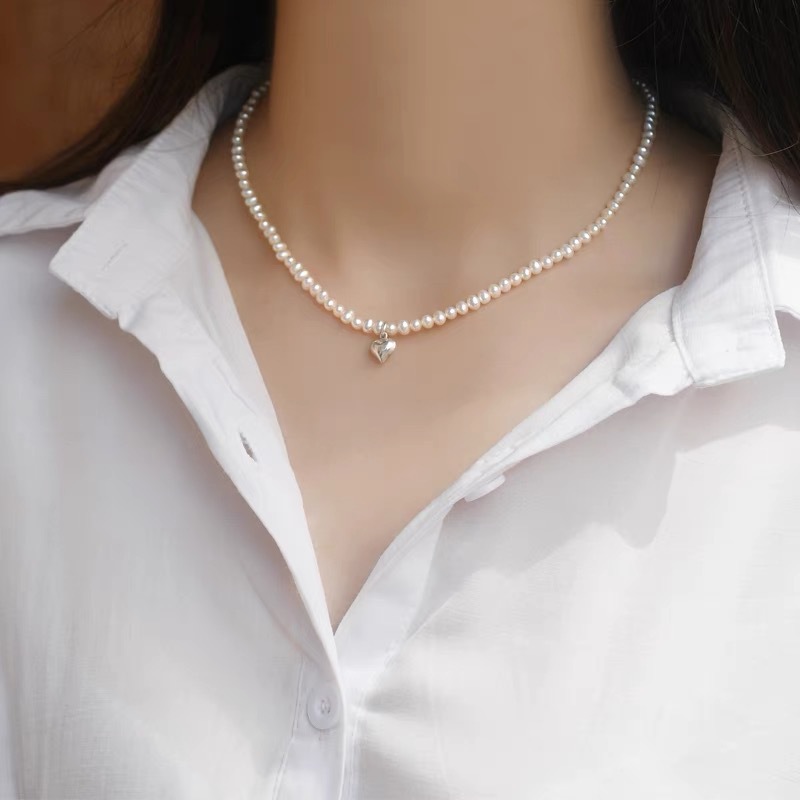 The minimalist shell collarbone chain with a unique and cold style that doesn't fade is fashionable and elegant. It features a trendy design that is popular among Internet celebrities and is a new trend Specification drawing