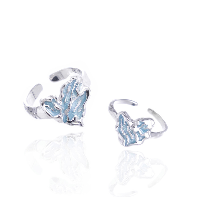 Irregular-textured pleated heart-shaped sea blue glazed open ring for women, a niche design with a cold and simple style Application Scenario