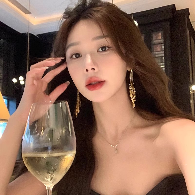 Rich girl ~ Long tassel wheat ear studs, light luxury and high-end style, elegant and grand earrings for women, exquisite ins earrings Specification drawing