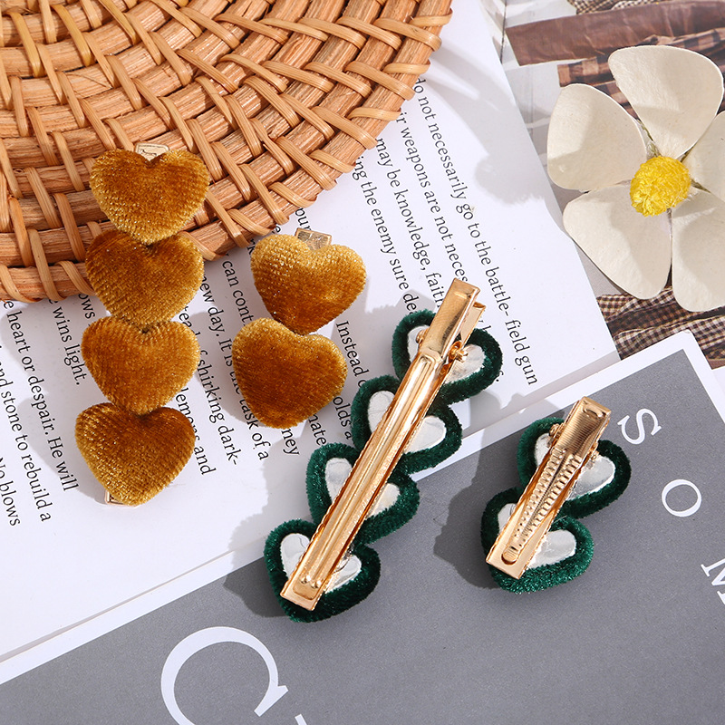 Korean velvet heart-shaped hair clips, sweet bangs hair clips, women's autumn and winter side clips, Japanese hair accessories and headwear Application Scenario