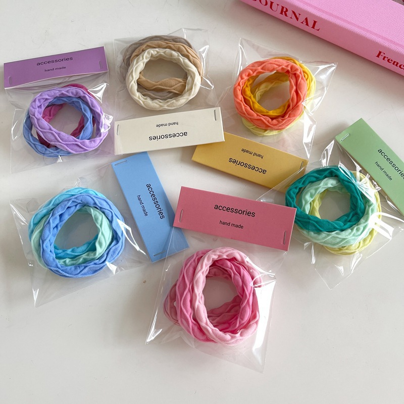 High-elasticity, colorful, non-damaging towel loop hair band, versatile pleated small intestine hair band, candy-colored, versatile high ponytail elastic band Application Scenario