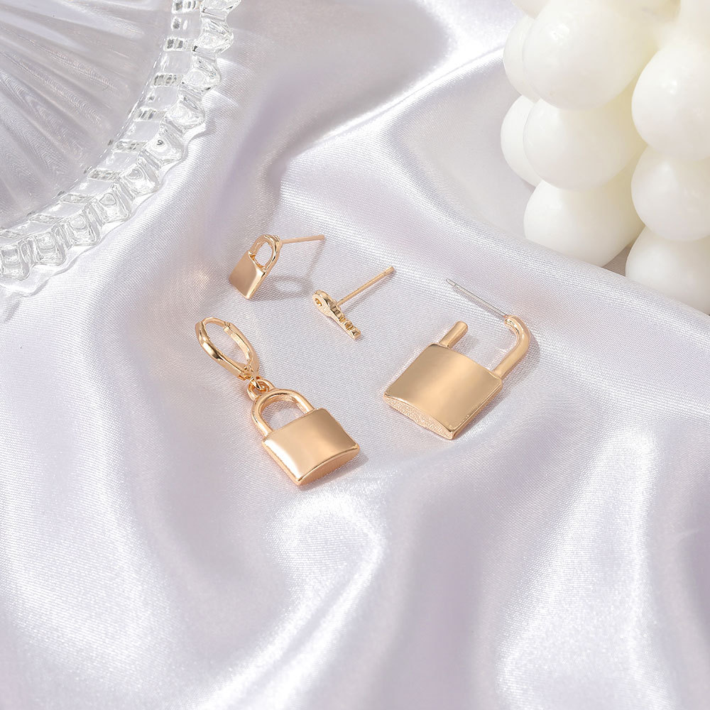 New European and American earrings, retro and personalized set, keys, lock tips, earrings, earrings, punk women's four-piece set, lock ear studs details Picture