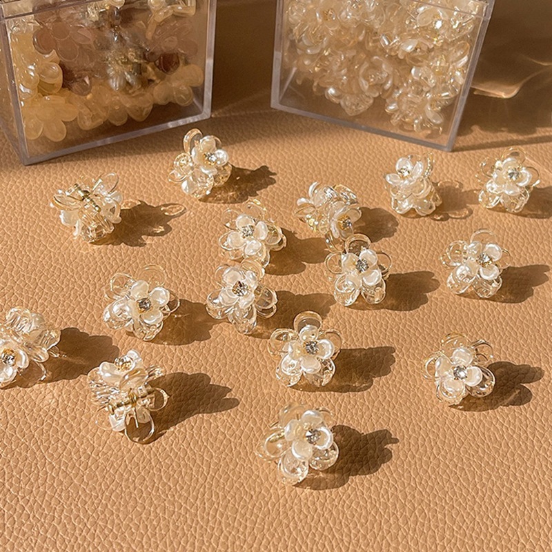 Cute rhinestone flower hair clips, sweet bangs, small forehead grab clips, side clips, hair clips, small clips, headwear Specification drawing