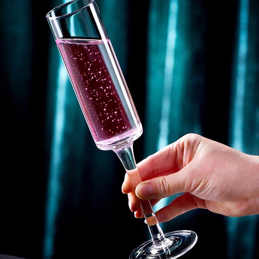 Thickened glass champagne glass, tall red wine glass, wine glass, sparkling wine glass, sweet wine glass, French in cocktail glass Application Scenario