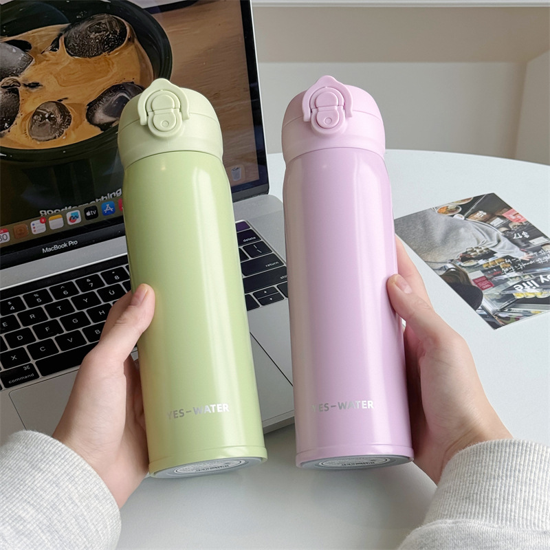 Solid color bouncing cup lid, car stainless steel insulated water cup, travel portable double-drinking straw cup, 480ml car cup full figure