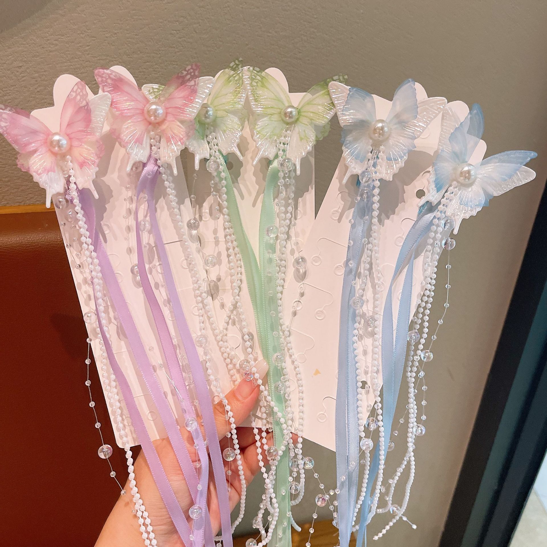 Hanfu headwear for girls, ancient-style, dynamic butterfly hair clips, elegant Chinese style, super fairy boy's ribbon brined hair accessories full figure