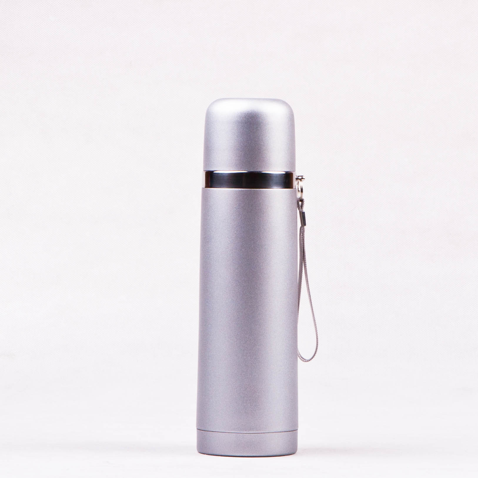 Bullet-shaped strap type insulated cup switch button manufacturer produces stainless steel vacuum insulated cup 500ML details Picture