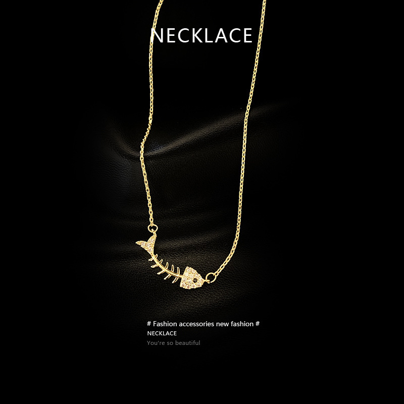 A new 18k gold-plated personalized fishbone pendant necklace in Korean style, a trendy female Instagram influencer with a niche design sense and diamond-encrusted jewelry Specification drawing