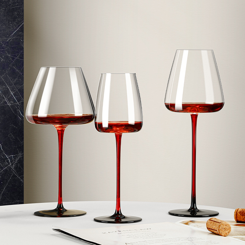 High-end luxury black bow tie Burgundy wine glass decanter set, large high-end wine goblets full figure