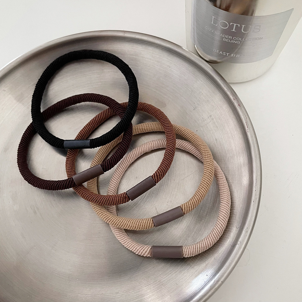 High-elasticity rubber band ins high appearance level hair band wholesale, women's Korean style 2025 new simple hair band with a sense of luxury Application Scenario