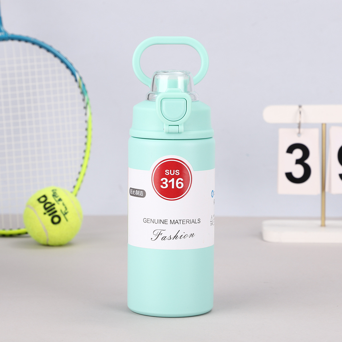 High-appearation-level 316 stainless steel sports water bottle, outdoor space pot with handle, large-capacity double-layer vacuum insulated cup Application Scenario