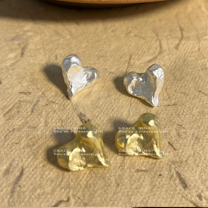 French light luxury high-end heart-shaped stud earrings for women 2025 New bestsellers, French-style elegant earrings, light luxury niche earrings Specification drawing