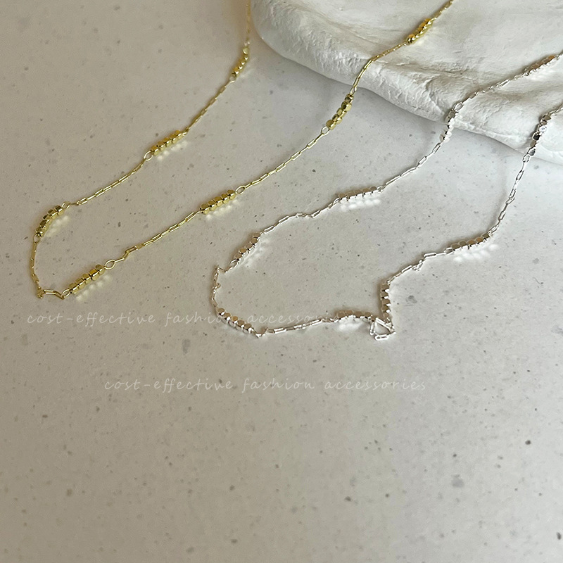 The design sense of the silver necklace for women is light luxury and niche. The plain chain collarbone chain is simple and elegant. It is a trendy necklace accessory Specification drawing