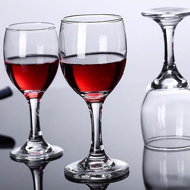 Thickened glass wine glasses, tall small wine glasses, commercial glass wine glasses, household wine glasses, brandy and champagne glasses full figure