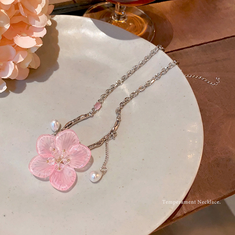 Sweet pink flower pendant necklace for women, 2025 new style, versatile, elegant and high-end, the same neckchain accessory as the Internet celebrity Specification drawing