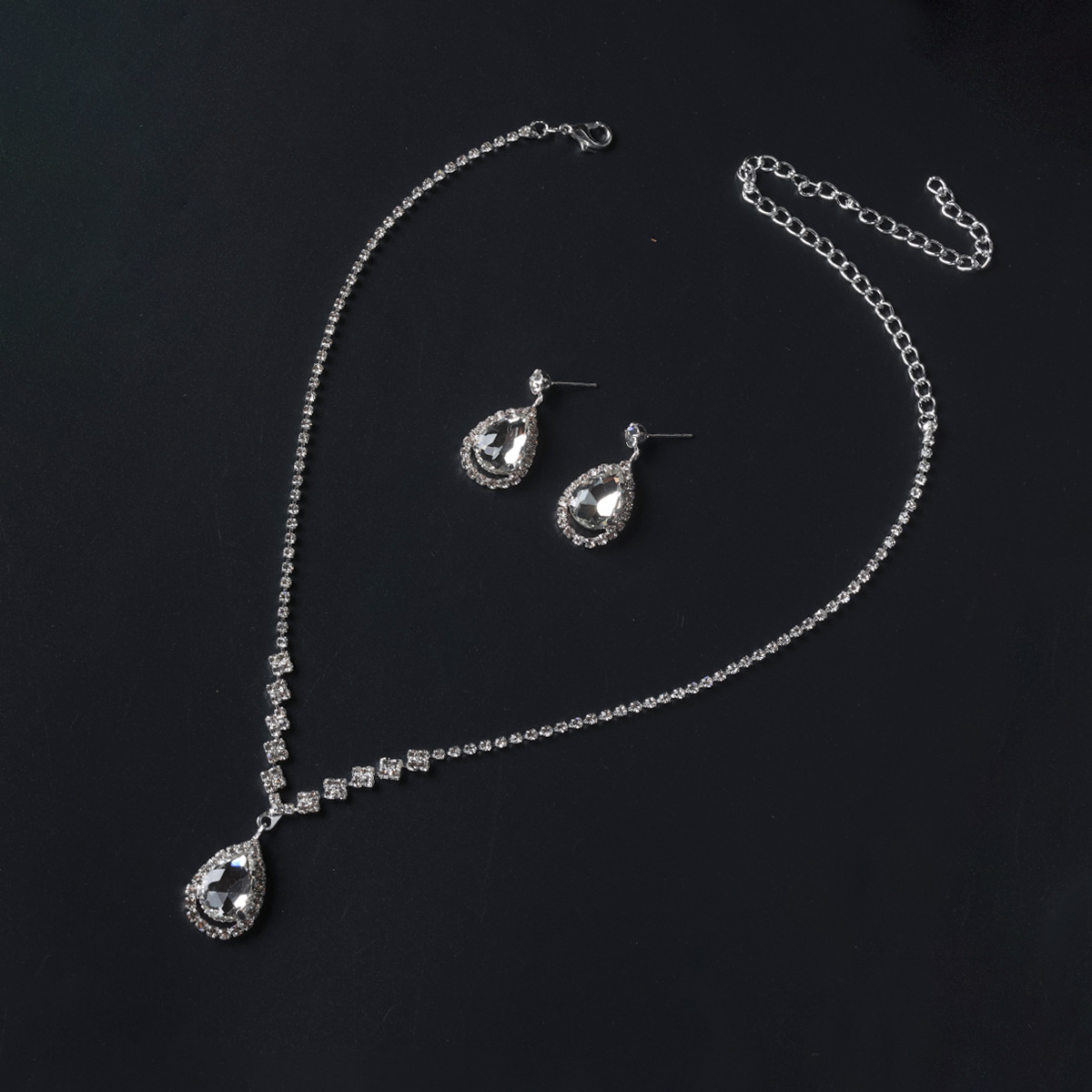 Korean-style fashionable wedding, dazzling diamond-filled water drop necklace, geometric bride's wedding accessories and earrings set N5571 Specification drawing
