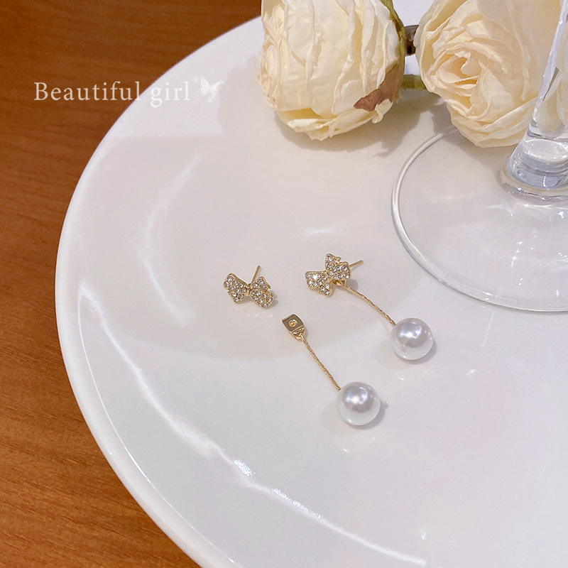 Light luxury and exquisite zircon bow earrings for women, a pair of pearl stud earrings with a unique and versatile style Specification drawing