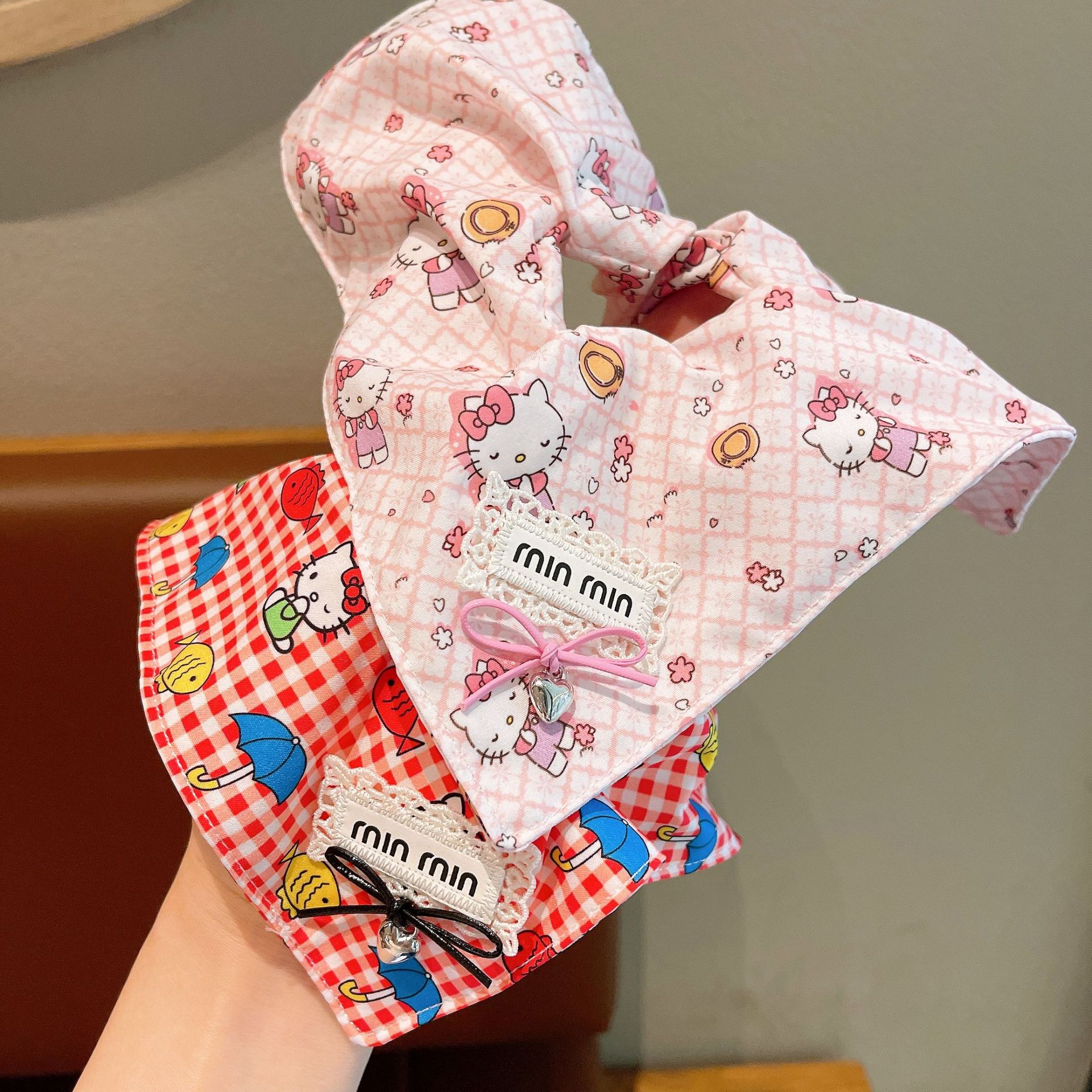 Cute cartoon bow tie, large intestine hair band, square scarf, children's hair accessory, girl's hair tie, rubber band, little girl's hair tie Application Scenario
