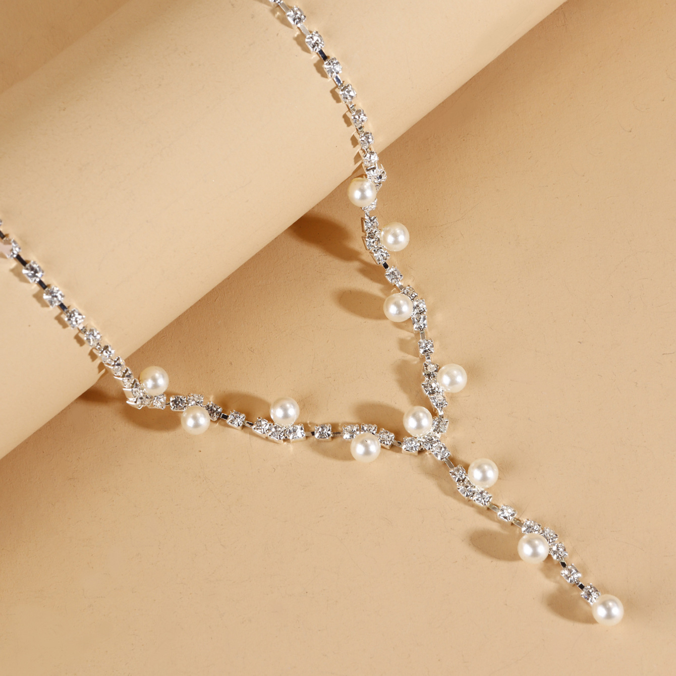 European and American cross-border pearl necklace bride set, fashionable and classic wavy diamond ring earrings necklace set N6196 Specification drawing