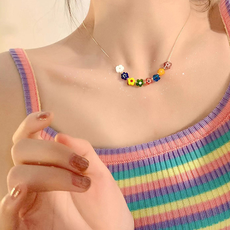 Colorful glass flower beaded necklace, sweet collarbone chain for women in summer, ins trendy, light luxury, niche design, sweet and cool style full figure